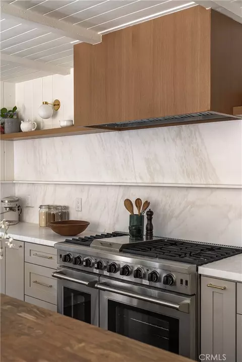 Kitchen - 191 John Muir, Lake Arrowhead, CA 92352 photo 4 of 9