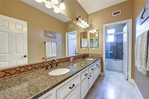 Bath - 6781 E Boscana Ct, Orange, CA 92867 photo 4 of 5