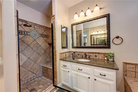 Bath - 6781 E Boscana Ct, Orange, CA 92867 photo 3 of 5