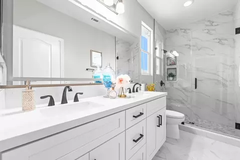 Bath - 11409 Toscana Cir, Stanton, CA 90680 photo 4 of 8