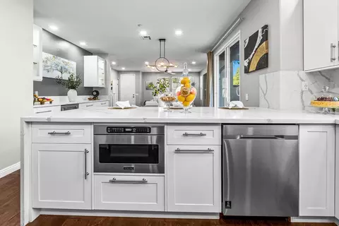Kitchen - 11409 Toscana Cir, Stanton, CA 90680 photo 6 of 8
