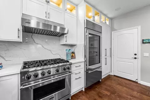 Kitchen - 11409 Toscana Cir, Stanton, CA 90680 photo 5 of 8