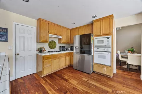 Kitchen - 9711 Touchstone, Bakersfield, CA 93311 photo 2 of 3