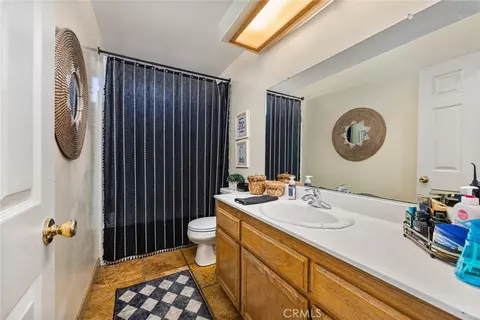 Bath - 9711 Touchstone, Bakersfield, CA 93311 photo 4 of 4