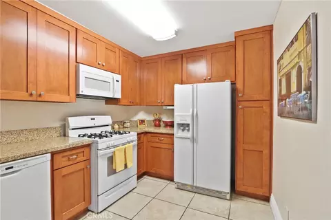 Kitchen - 801 Pine Ave #310, Long Beach, CA 90813 photo 2 of 3