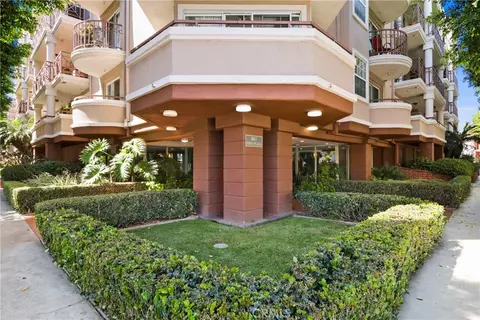 Exterior - 801 Pine Ave #310, Long Beach, CA 90813 photo 5 of 9