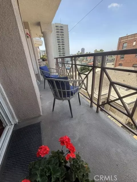 Exterior - 801 Pine Ave #310, Long Beach, CA 90813 photo 7 of 9