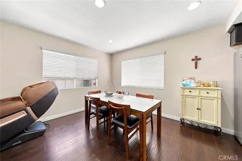 Dining - 1665 E 68th #21, Long Beach, CA 90805 photo 1 of 1