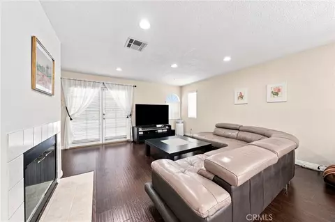 Living - 1665 E 68th #21, Long Beach, CA 90805 photo 2 of 3