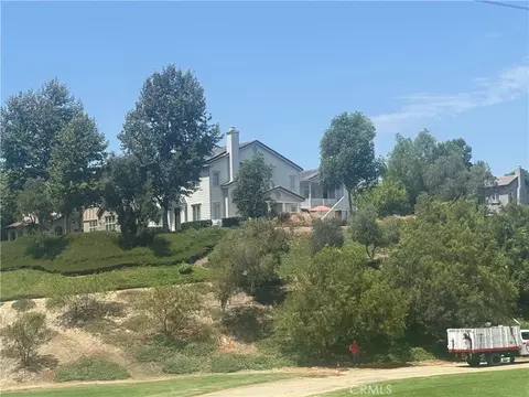 Exterior - 16 Bower Ln, Ladera Ranch, CA 92694 photo 5 of 11