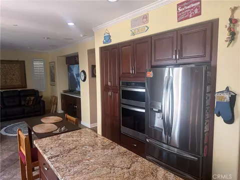 Kitchen - 16 Bower Ln, Ladera Ranch, CA 92694 photo 3 of 7