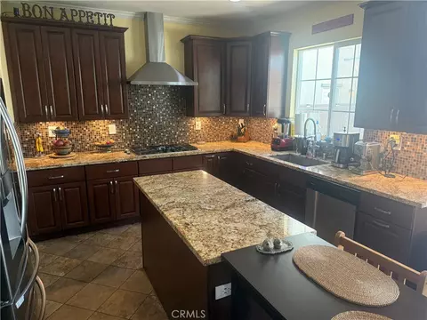 Kitchen - 16 Bower Ln, Ladera Ranch, CA 92694 photo 7 of 7