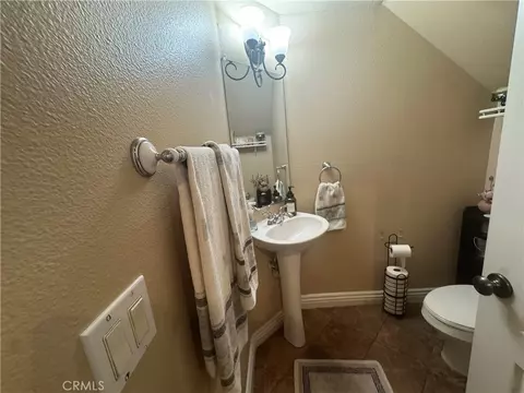 Bath - 16 Bower Ln, Ladera Ranch, CA 92694 photo 5 of 6