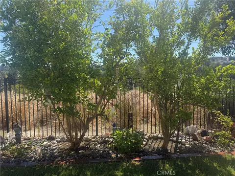 Exterior - 16 Bower Ln, Ladera Ranch, CA 92694 photo 9 of 11