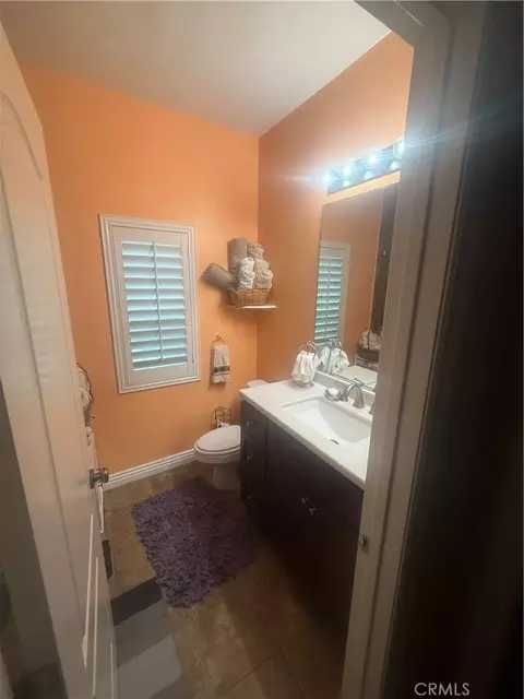 Bath - 16 Bower Ln, Ladera Ranch, CA 92694 photo 3 of 6
