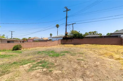 Exterior - 2904 W Caldwell St, Compton, CA 90220 photo 10 of 13