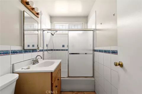Bath - 2904 W Caldwell St, Compton, CA 90220 photo 2 of 2