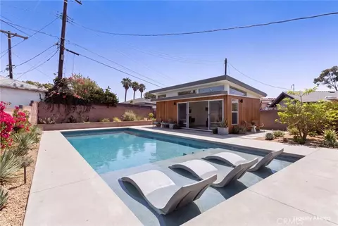 Exterior - 2904 W Caldwell St, Compton, CA 90220 photo 5 of 13