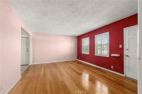 Living - 2904 W Caldwell St, Compton, CA 90220 photo 3 of 4
