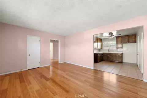 Living - 2904 W Caldwell St, Compton, CA 90220 photo 4 of 4