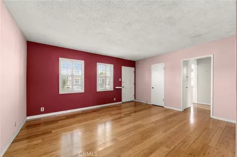 Living - 2904 W Caldwell St, Compton, CA 90220 photo 2 of 4