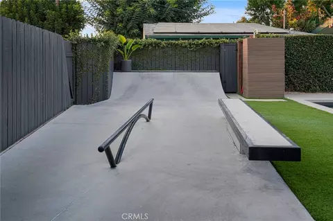Exterior - 3733 Pine, Long Beach, CA 90807 photo 18 of 21