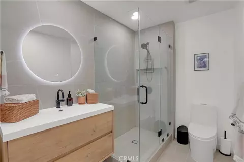 Bath - 3733 Pine, Long Beach, CA 90807 photo 5 of 5