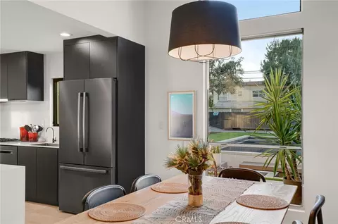 Dining - 3733 Pine, Long Beach, CA 90807 photo 3 of 4
