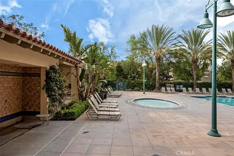 Exterior - 60 Avondale, Irvine, CA 92602 photo 5 of 6