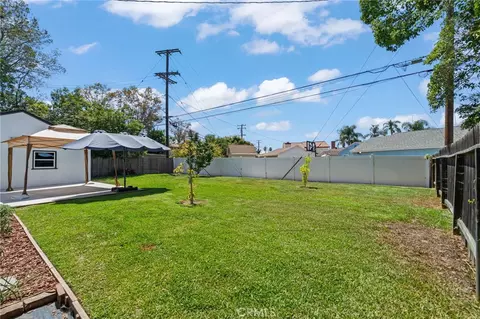 Exterior - 941 E Ridgewood, Long Beach, CA 90807 photo 5 of 7