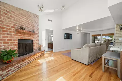 Living - 941 E Ridgewood, Long Beach, CA 90807 photo 1 of 2