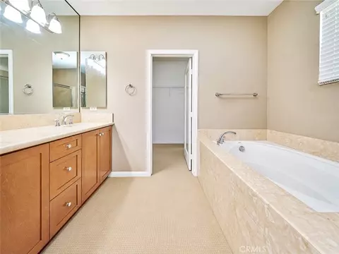 Bath - 31 Gingerwood, Irvine, CA 92603 photo 2 of 4