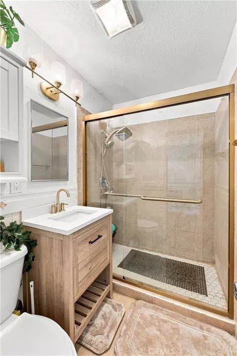 Bath - 17527 Harwick Ct, Carson, CA 90746 photo 1 of 3