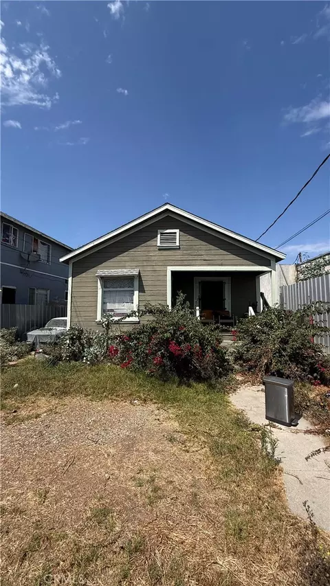 2211 Obama, Los Angeles, CA 90018