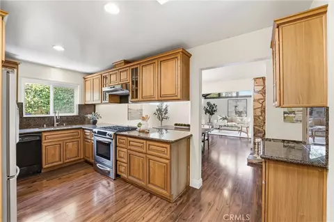 Kitchen - 1544 E Riverview, Orange, CA 92865 photo 2 of 4