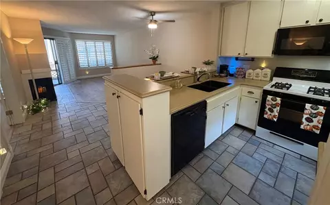 Kitchen - 700 E Lk #67, Orange, CA 92866 photo 1 of 3
