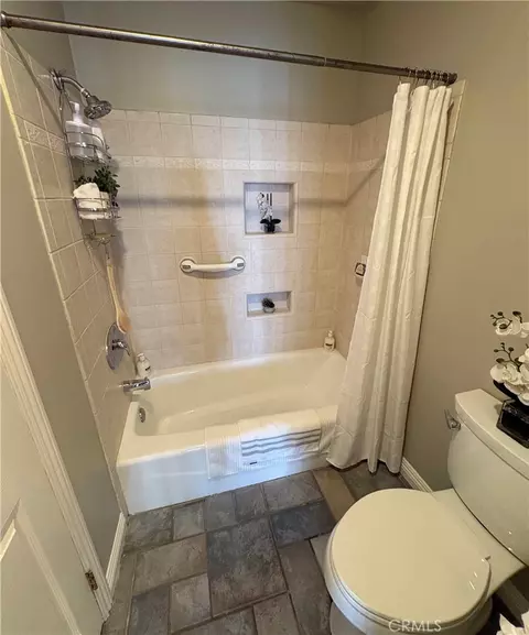 Bath - 700 E Lk #67, Orange, CA 92866 photo 2 of 2