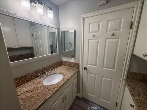 Bath - 700 E Lk #67, Orange, CA 92866 photo 1 of 2