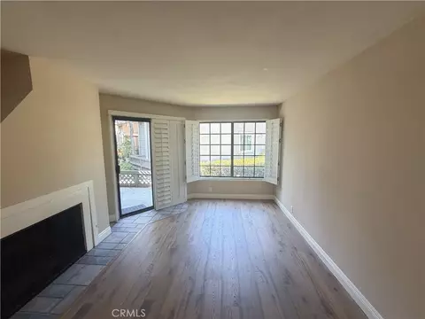 Living - 700 E Lk #67, Orange, CA 92866 photo 3 of 6