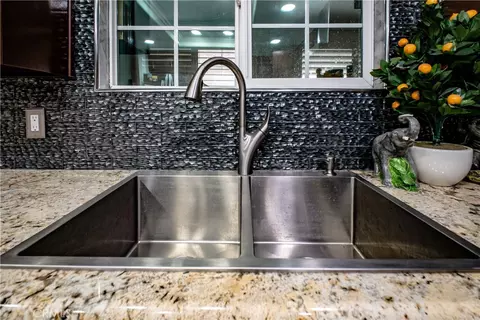 Kitchen - 7497 Star Pine Cir, Highland, CA 92346 photo 5 of 5