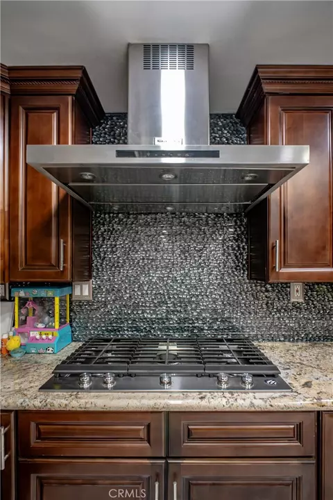 Kitchen - 7497 Star Pine Cir, Highland, CA 92346 photo 4 of 5
