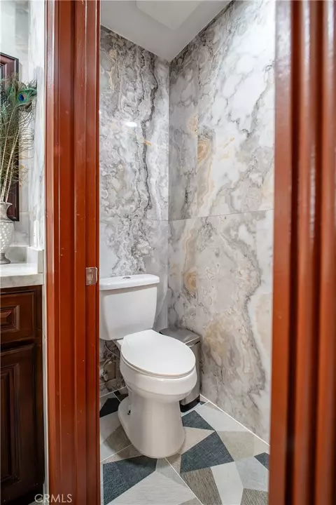 Bath - 7497 Star Pine Cir, Highland, CA 92346 photo 7 of 8