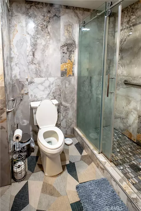 Bath - 7497 Star Pine Cir, Highland, CA 92346 photo 1 of 8