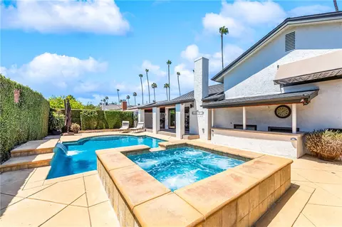 Exterior - 7920 E Tarma St, Long Beach, CA 90808 photo 5 of 8