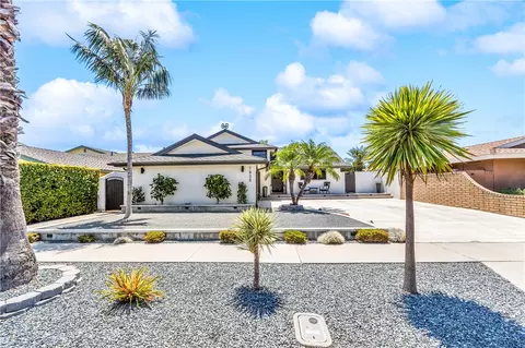 Exterior - 7920 E Tarma St, Long Beach, CA 90808 photo 2 of 8