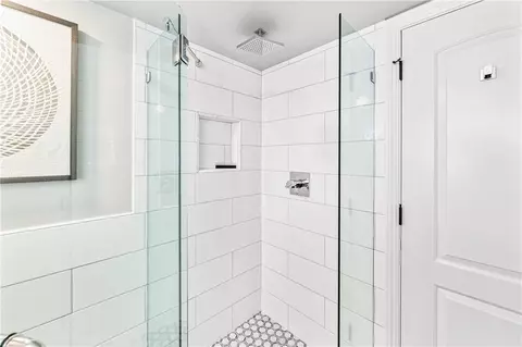 Bath - 7920 E Tarma St, Long Beach, CA 90808 photo 12 of 12