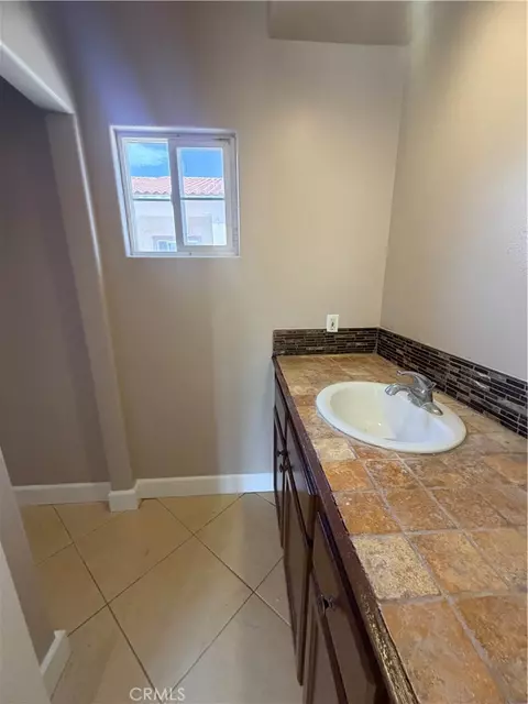 Bath - 48923 Taos, Cabazon, CA 92230 photo 3 of 3