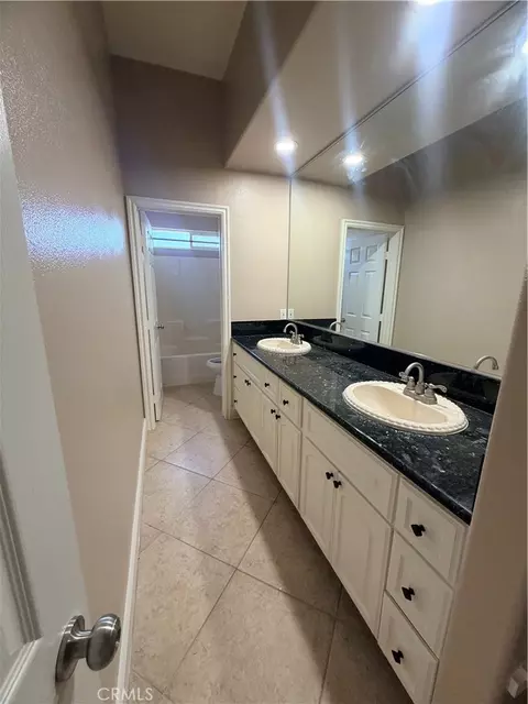 Bath - 48923 Taos, Cabazon, CA 92230 photo 1 of 3