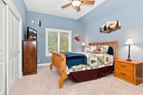Bedroom - 649 Sutter, Lake Arrowhead, CA 92352 photo 2 of 5