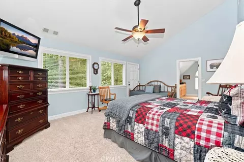 Bedroom - 649 Sutter, Lake Arrowhead, CA 92352 photo 5 of 5